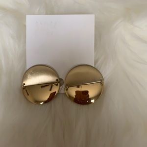 Gold disc earrings